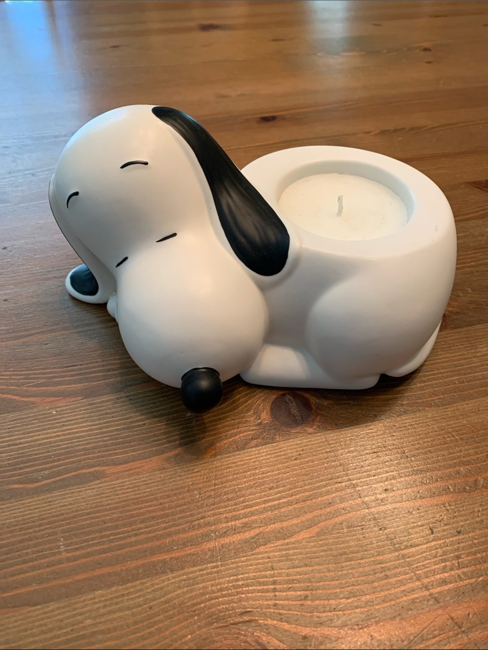 Peanuts Snoopy lavender scented candle